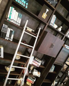 skaliera vivliothiki neokatoikein epipla patra box-home.gr