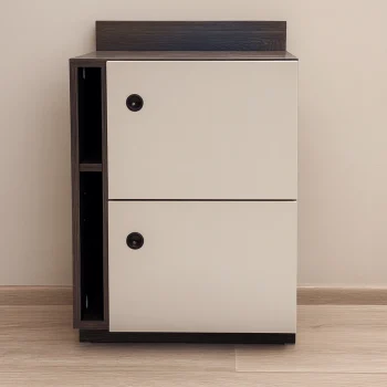 Κομοδίνο Speak